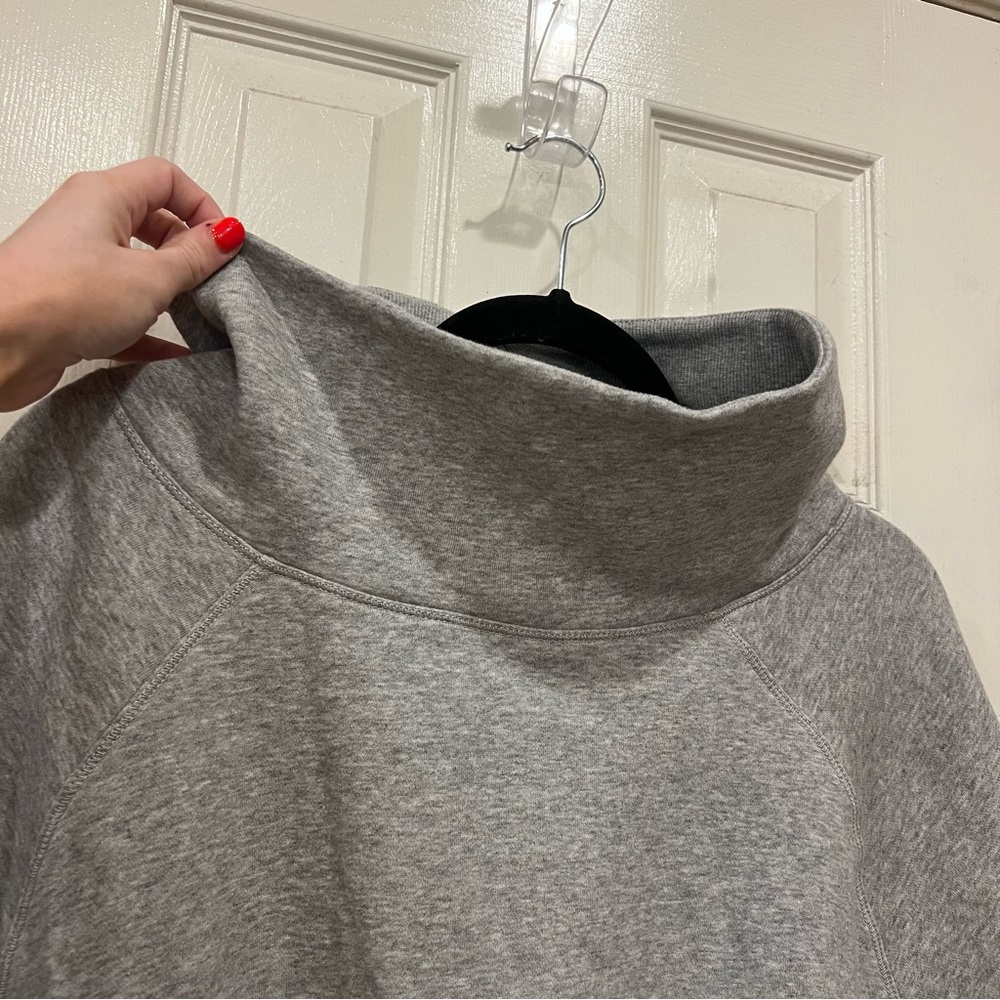 NEW Daily Practice by Anthropologie Long-Sleeve Funnel Neck Sweatshirt Medium - Picture 5 of 10